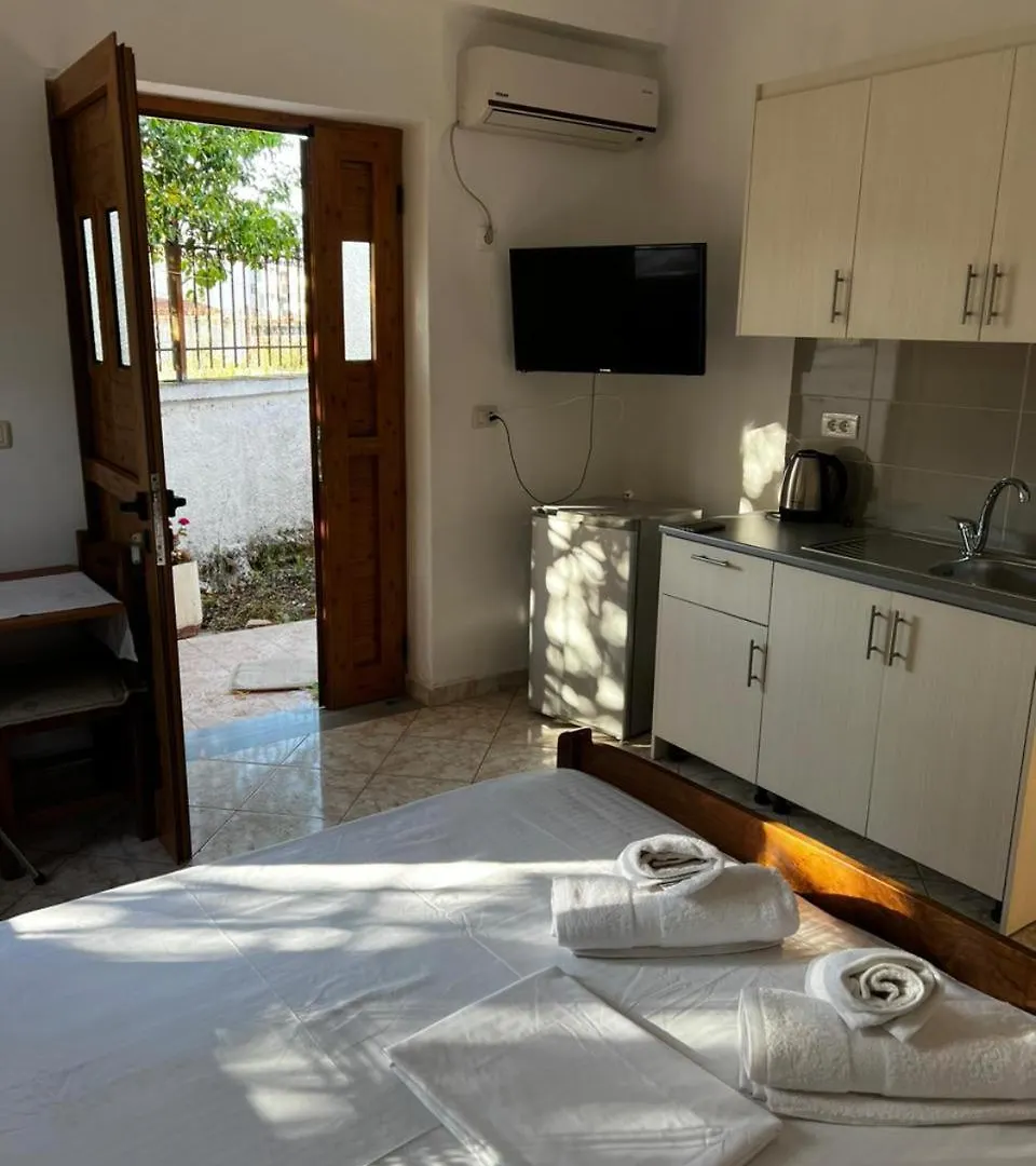 Pensión Villa Andres Ksamil