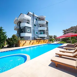 Hotel Qendra, Ksamil